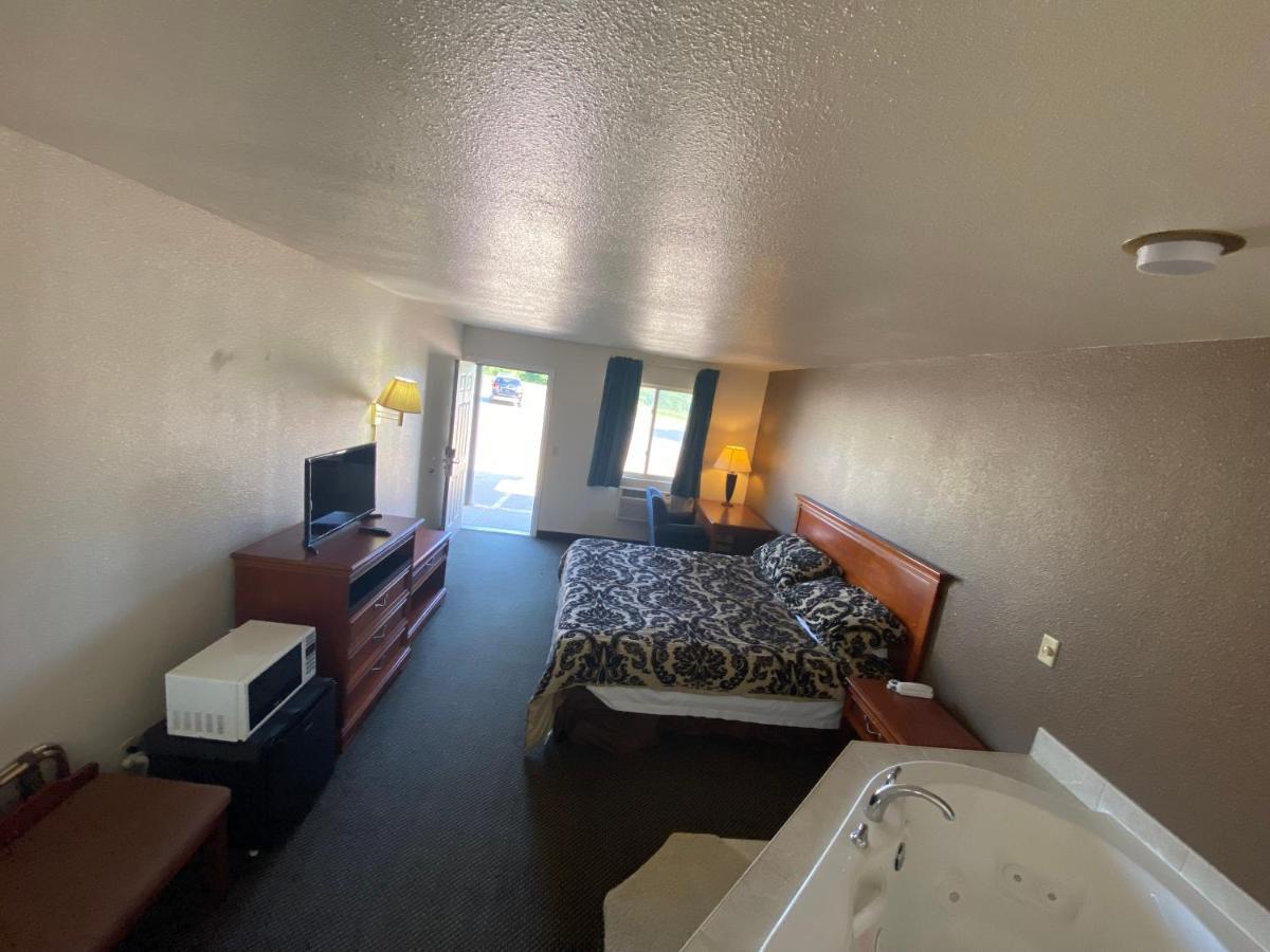 Brass Door Motel Gassville Bagian luar foto